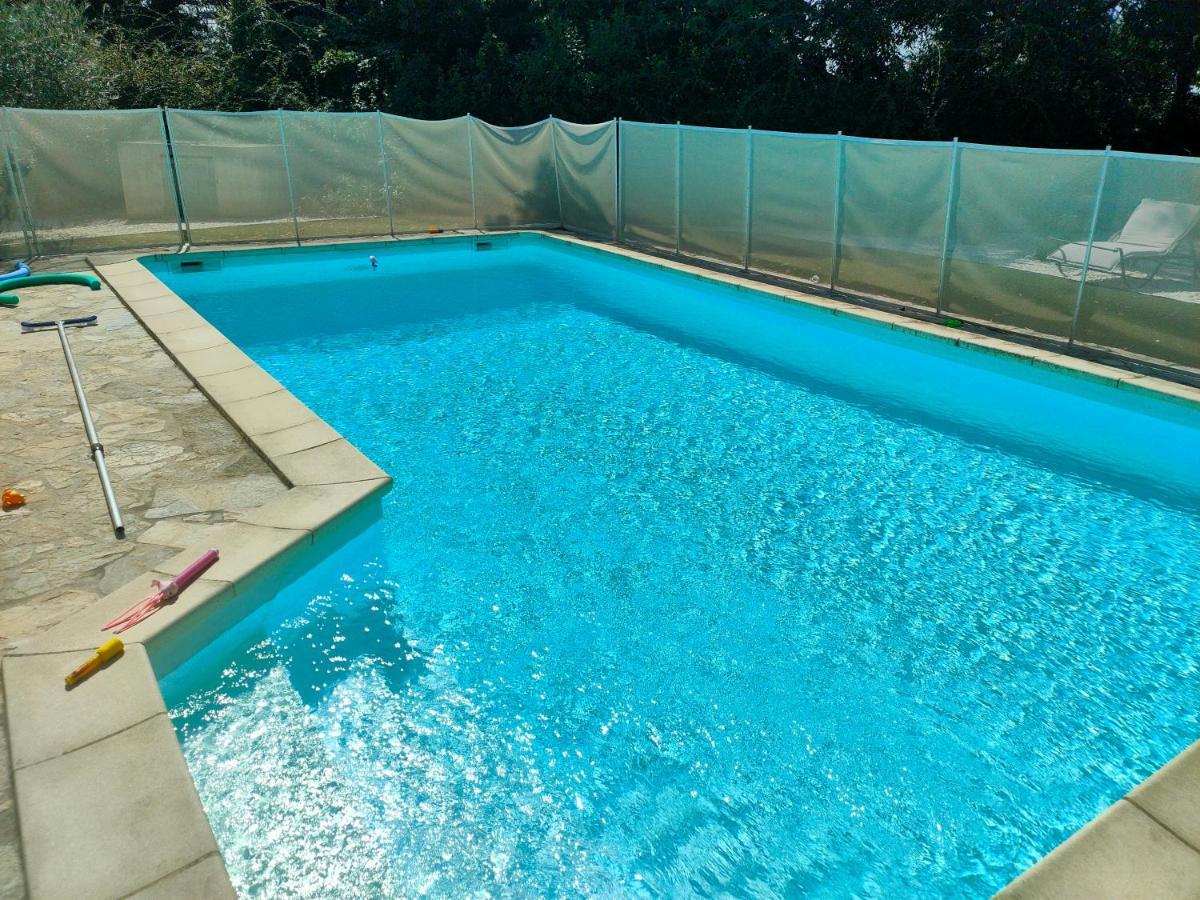 Bed and Breakfast Au Mazet Du Parc Ledenon Екстер'єр фото