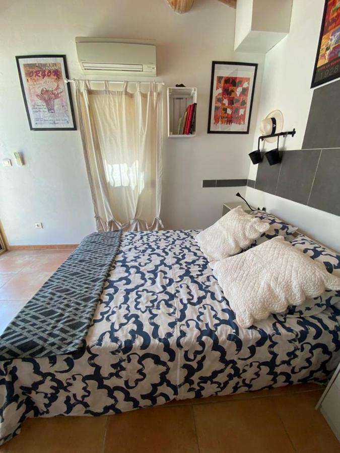 Bed and Breakfast Au Mazet Du Parc Ledenon Екстер'єр фото